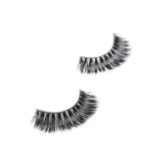 Step by Step Guide to Removing Lash Extensions at Home