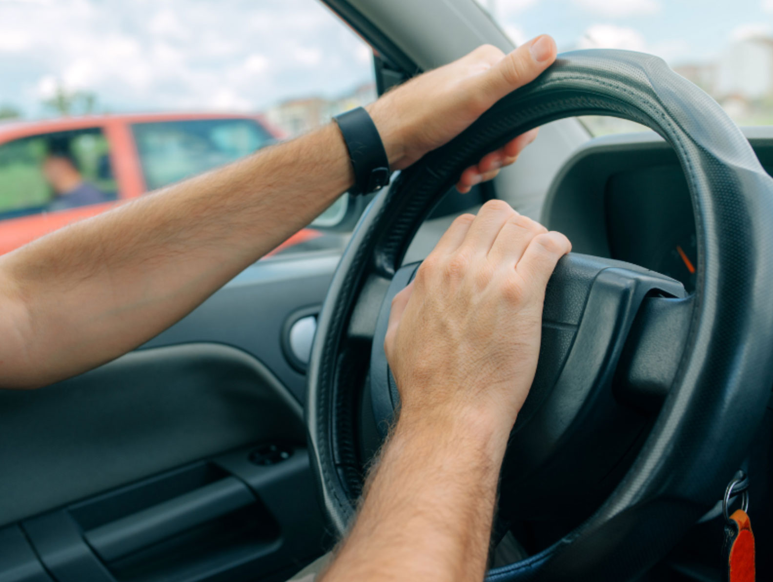 just how does a car horn work _46ef2dae 9f0b 4ebb b0fc e5d618635456