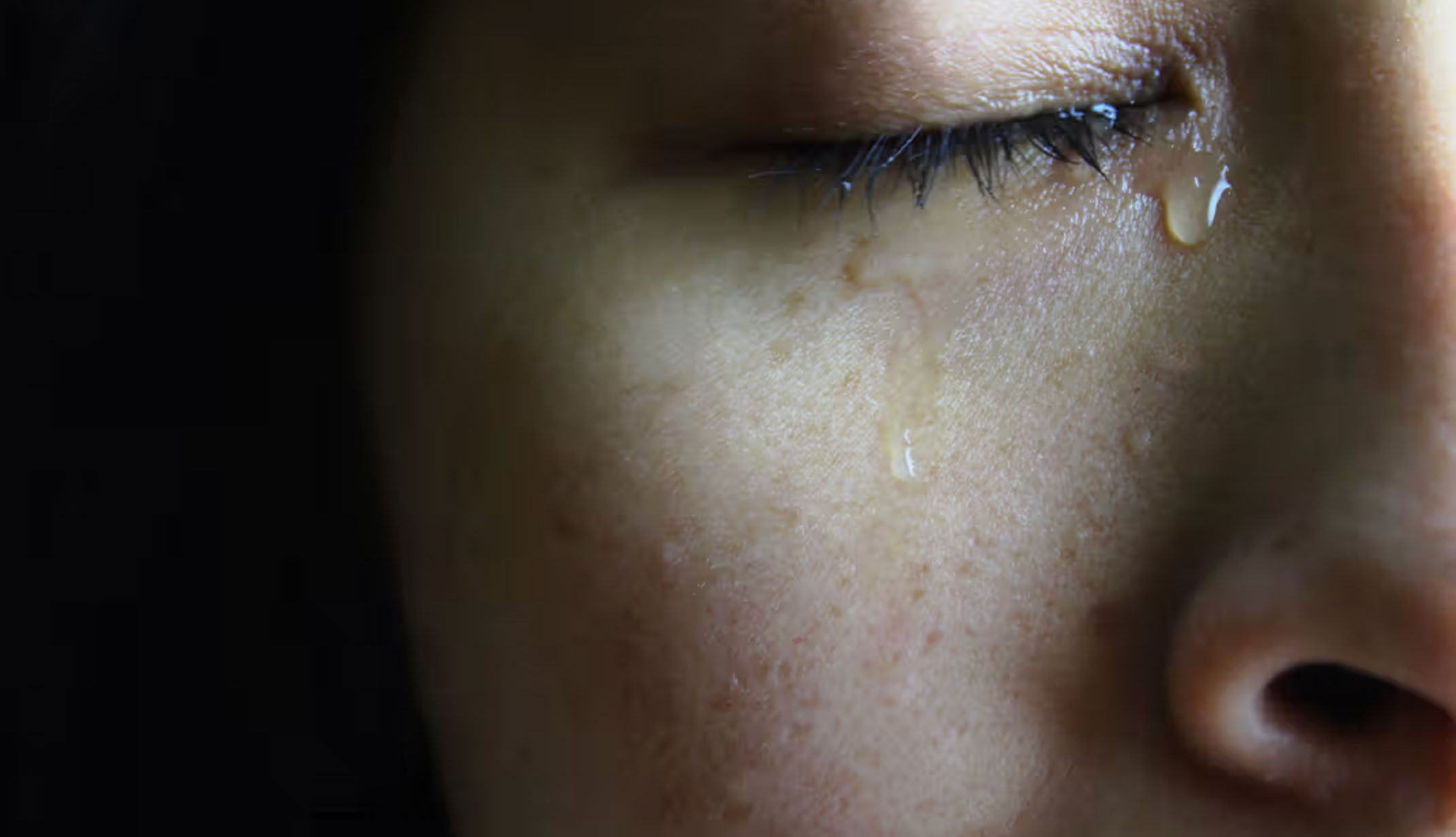 why your eyes burn when you cry_877d6c18 9f52 449d b869 3c1e023980ca