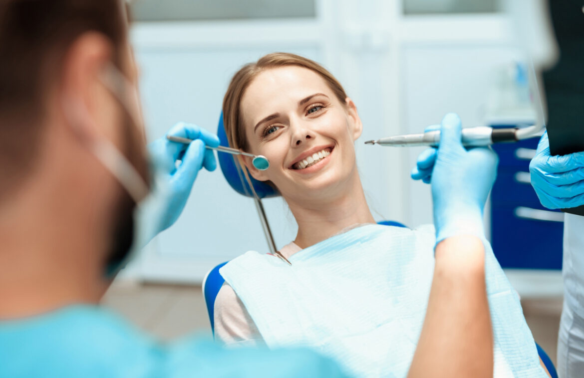 Descubra Clínicas de Implantes Dentales Cercanas: Una Solución Asequible Para Mejorar Su Sonrisa