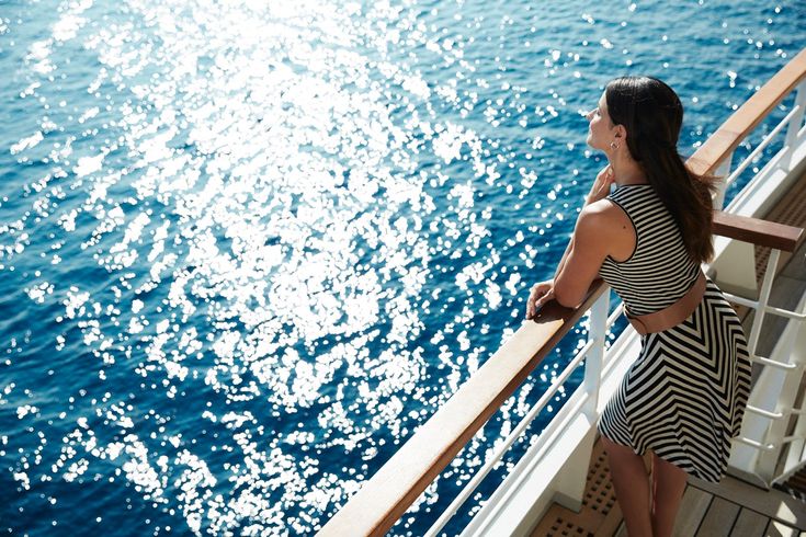 top benefits of single adult cruises_8a6a82c3 d704 4225 8101 4c5c1b393d04