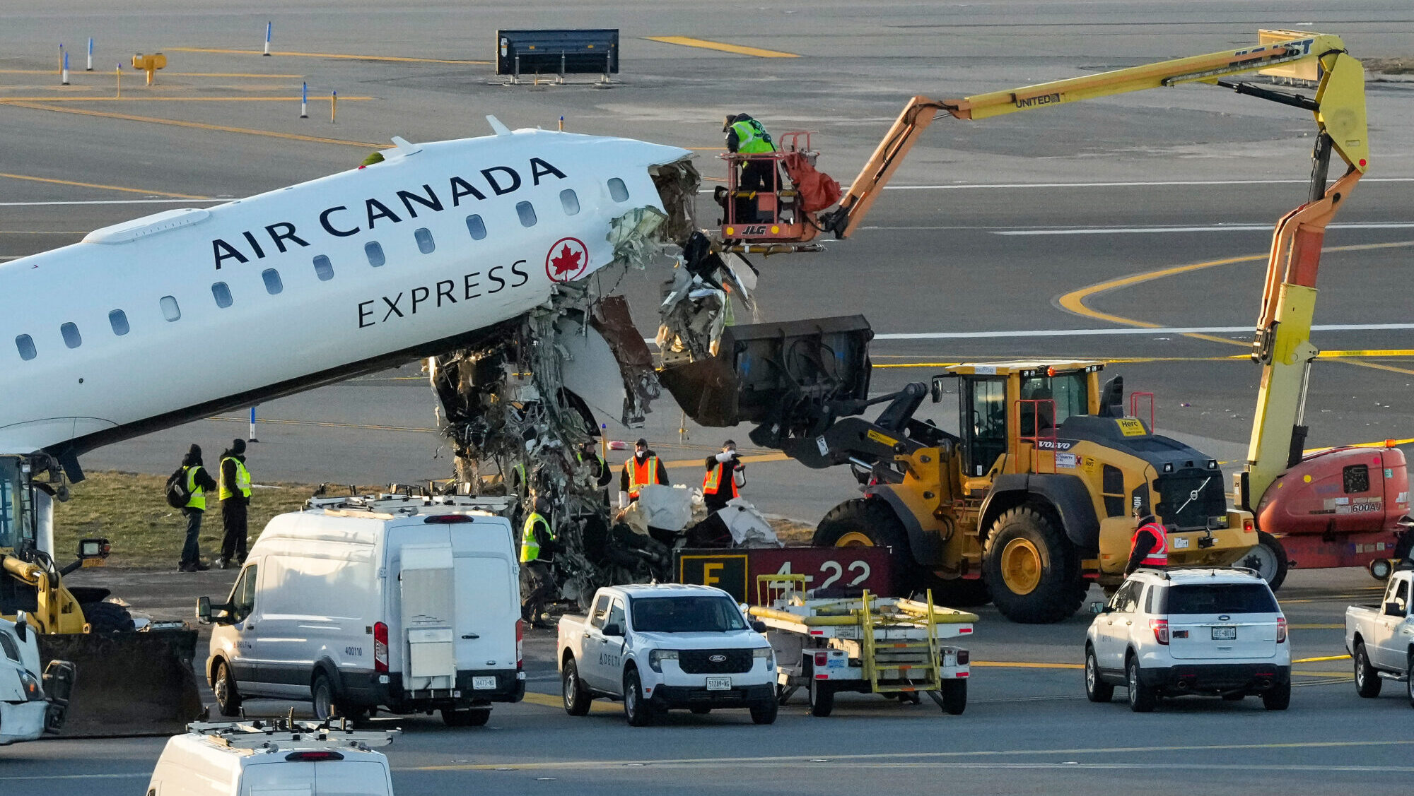 How Runway Safety Systems Work: Lessons from the LaGuardia Plane Crash