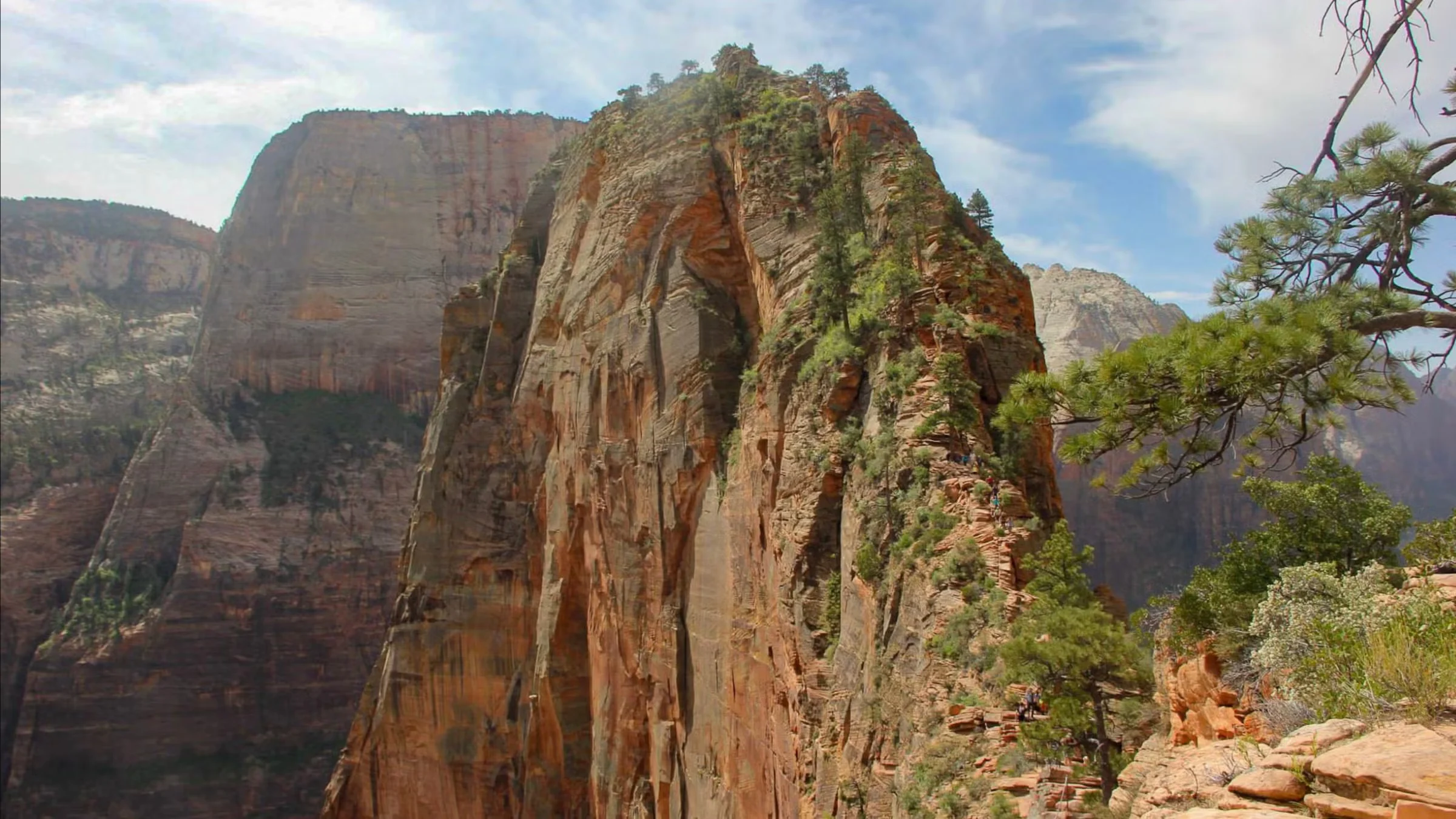 Angels Landing Safety: Recent Fatality Highlights Need for Caution on Zion's Most Dangerous Hike