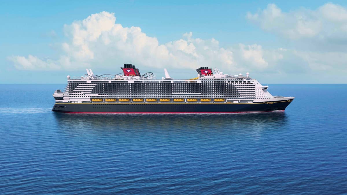 1778508993334_disney adventure_ship exterior