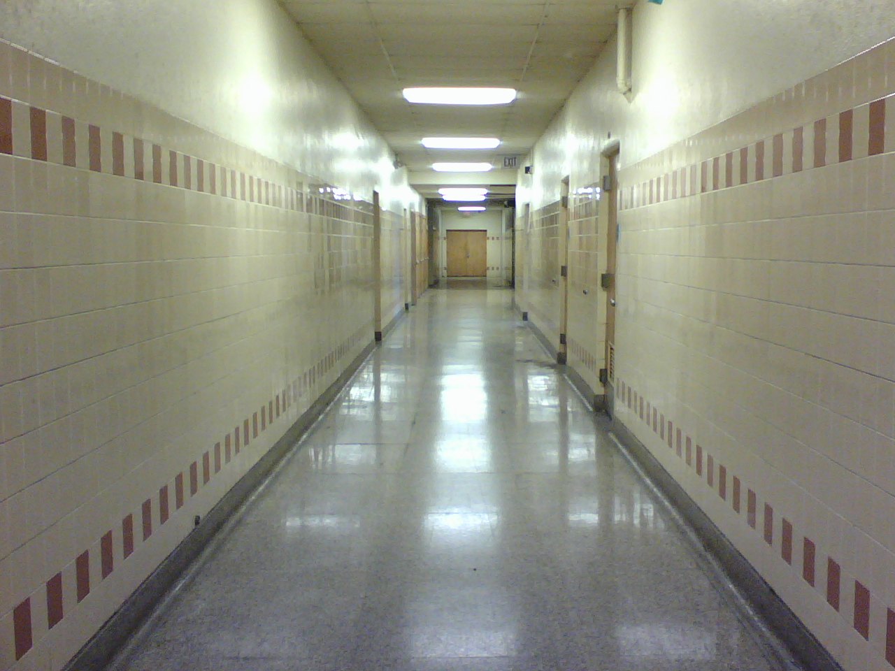 1780237392804_Lorain_High_School_hallway