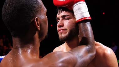 1786803485928_zzzphoto prichard colon vcfox2fight with terrell